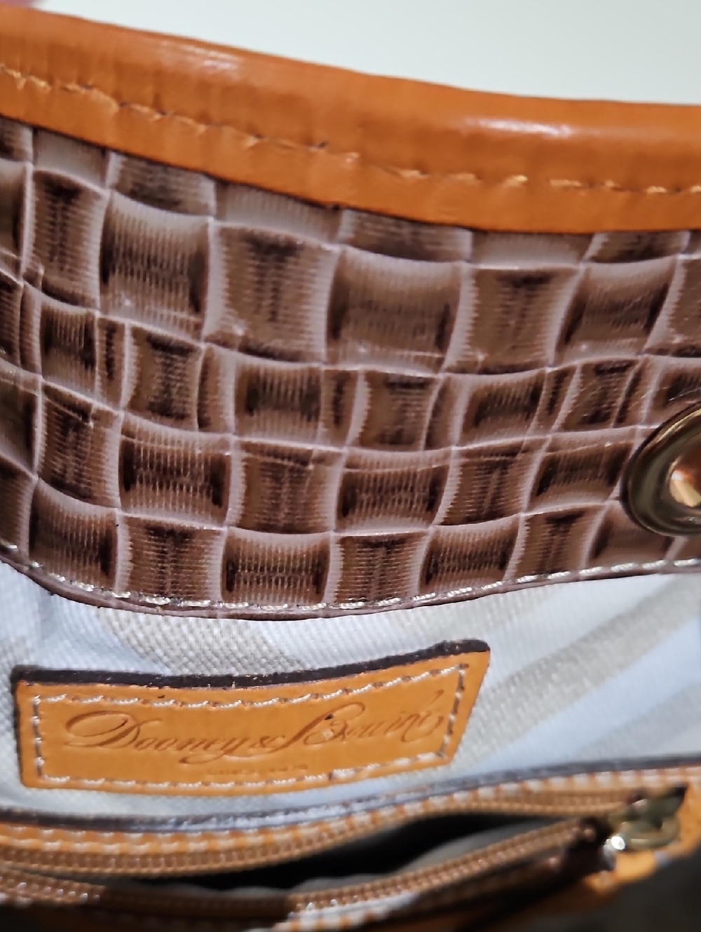 🤎 BIG WEEKEND SALE Dooney & Bourke Taupe Drawstring Hobo Bag - Picture 10 of 16